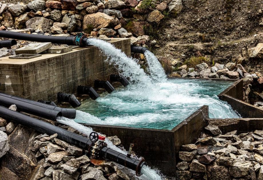Pipelines at Palcacocha glacial lake