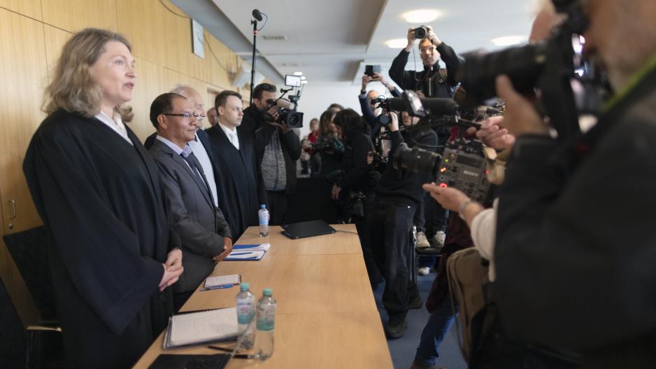 Anwältin Roda Verheyen und der Kläger Saúl Luciano Lliuya im OLG Hamm 17.03.2025.jpg